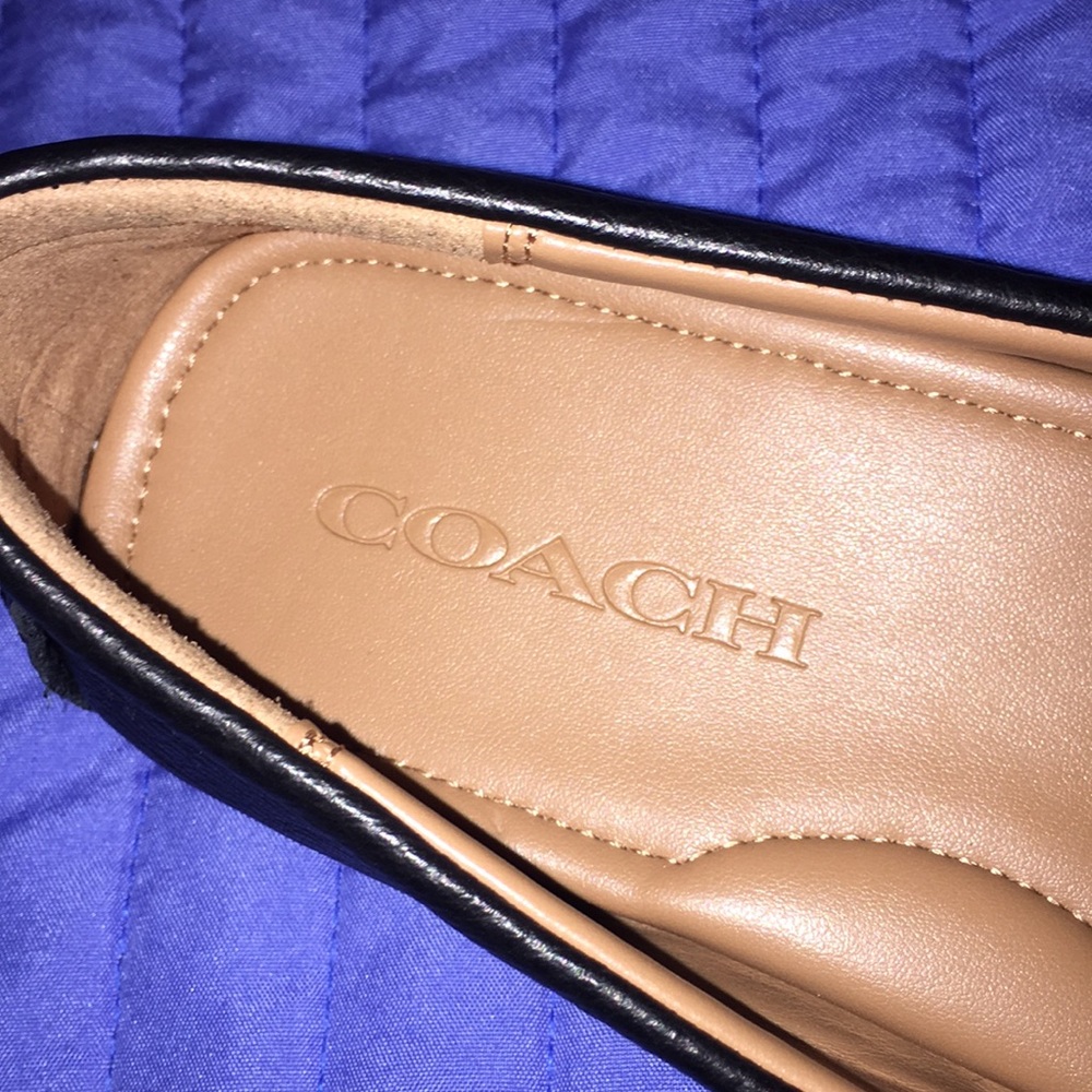 New Coach Loafers- Size 7 1/2 - Picture 2 of 4